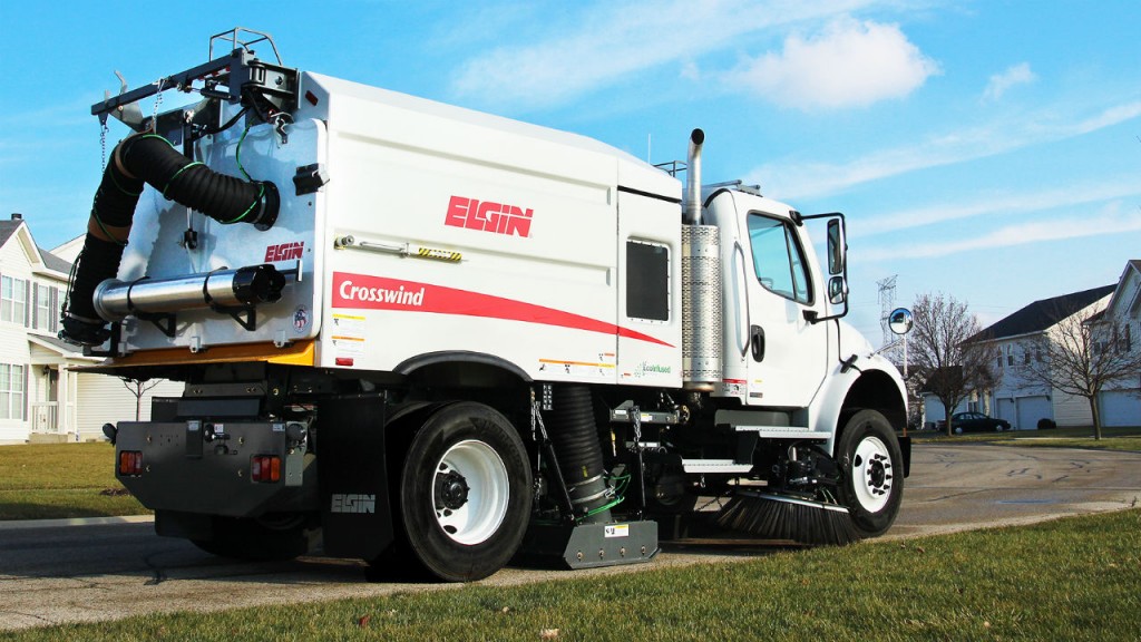 Single-engine configuration introduced on street sweeper
