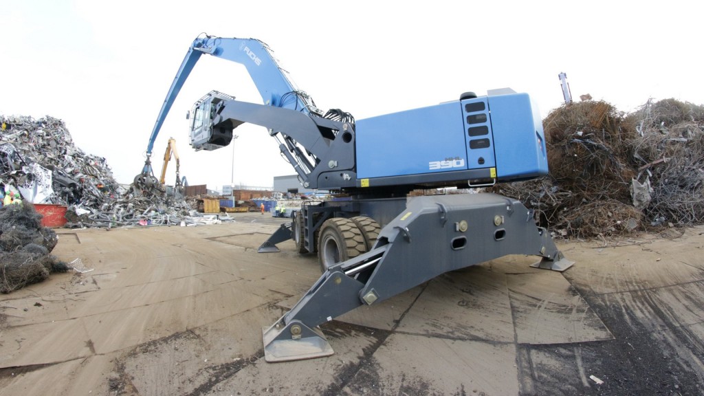 Fuchs' 390 F model is purpose-built to deliver long reach and high lift capacities and is the largest and most productive machine in the Fuchs product line. 