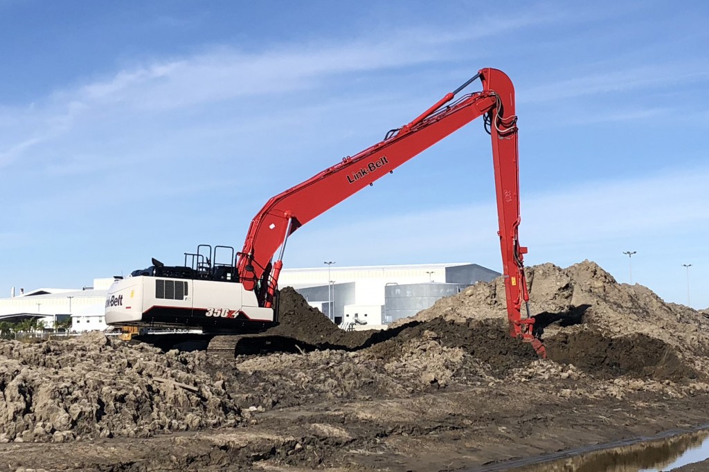 Link-Belt Construction Equipment Company - 350 X4 Long Front Excavators