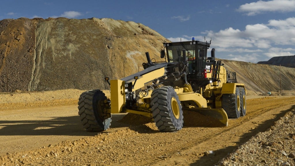 The Cat 24 Motor Grader is equipped with a 7.3-metre-wide (24-foot) moldboard.