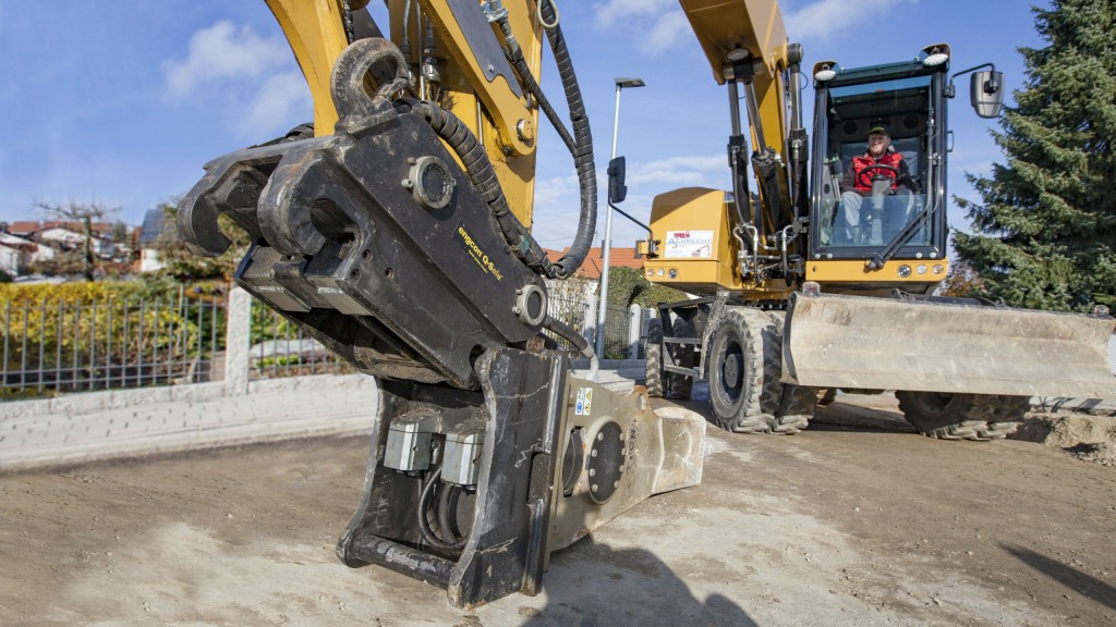Engcon to include an automatic attachment system as standard on tiltrotators