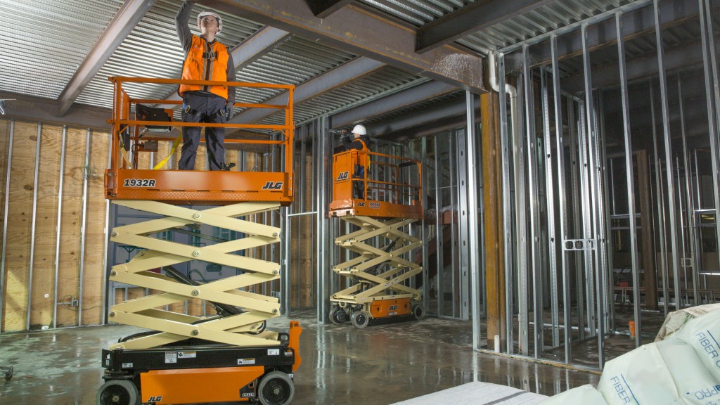 JLG: "Exclusive technologies differentiate scissor lift offering"