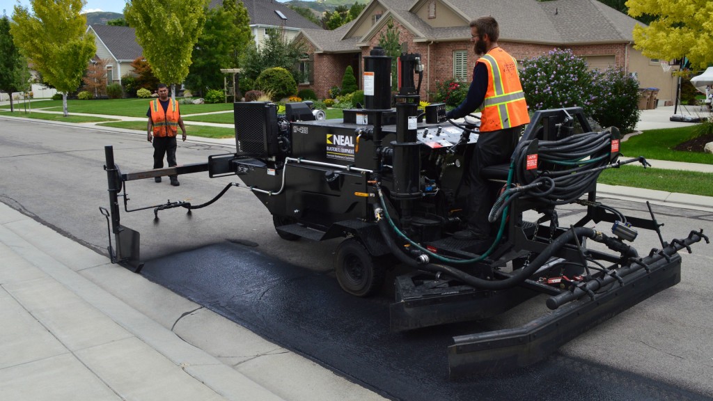 The DA 350 from Neal Manufacturing makes up half of the manufacturer’s new Asphalt Road Preservation Package. The drivable machine makes quick work of curb-and-gutter streets, handling the cleaning prep, cutting in, squeegeeing and spraying. 