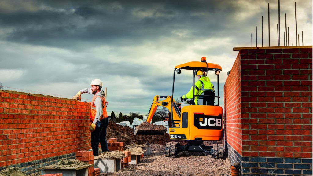 The JCB 18Z-1 and 19C-1 compact excavators use a next-generation, four-plate boom and dipper design.