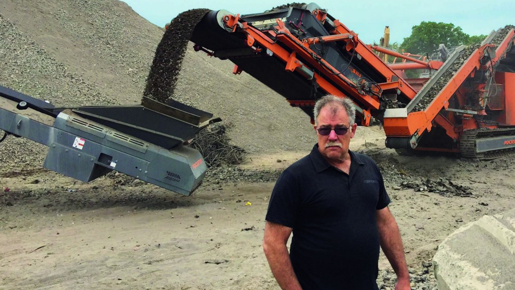 Don Cotora in front of an  Rockster R1000S Impact Crusher.