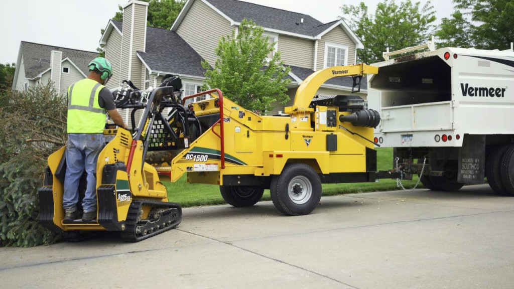 Vermeer BC1500 brush chipper now available with gas engine