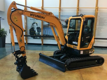 Hyundai upgrades R35Z-9A compact excavator for performance, convenience, serviceability and safety