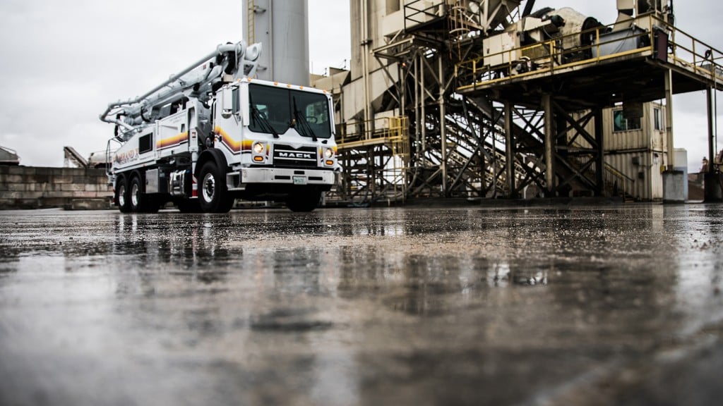 Mack Trucks will equip Mack TerraPro® concrete pumper models with the Mack® mDRIVE™ HD automated manual transmission (AMT), marking the first time an AMT has been available in a cabover concrete pumper.
