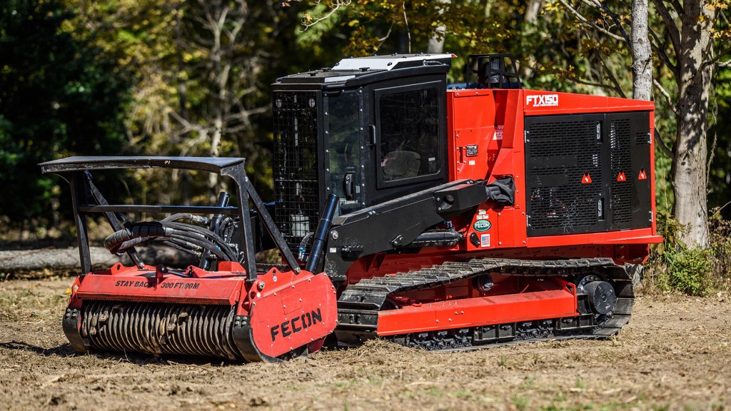 Like its predecessor the FTX128, this new model provides excellent
productivity in mulching and easy use for other auxiliary attachments.
Rugged loader arms with skid steer quick attach offer optimal positioning
for a variety of attachments. Operators can work high, low, and even over
banks with great reach and tilt angles and excellent visibility.