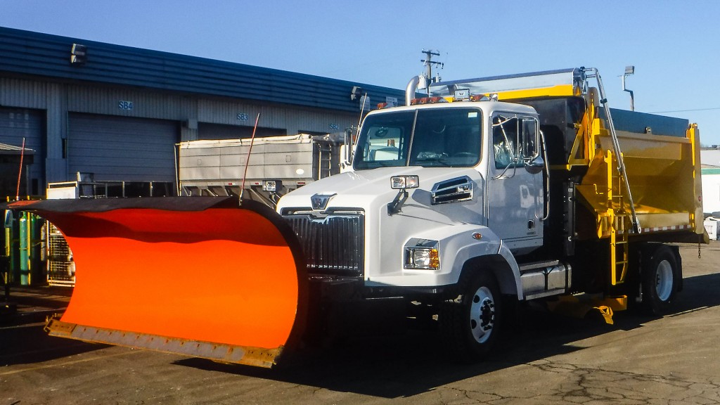 Magnum rigs snow plows for Fort Garry Industries