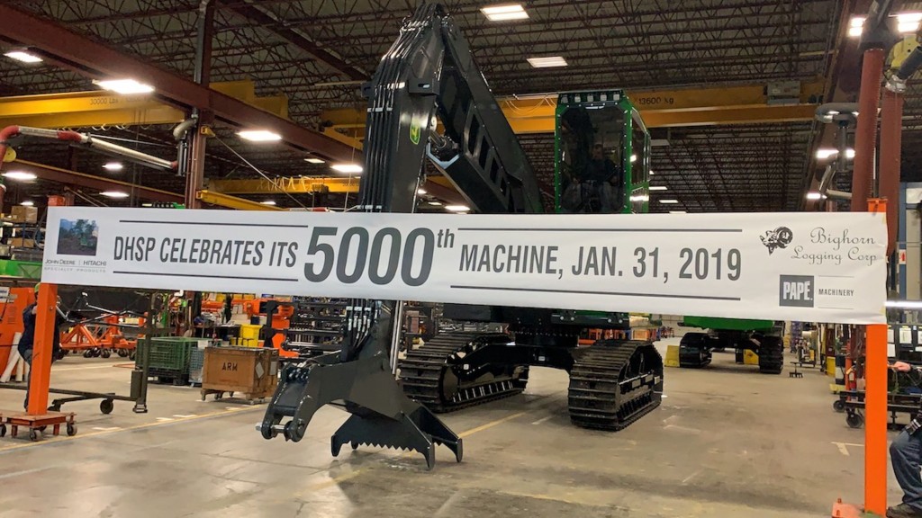 For the event, the DHSP factory hosted Bighorn Logging president, Harve Dethlefs, and vice-president, Mark Standley, as well as their dealer, Papé Machinery.