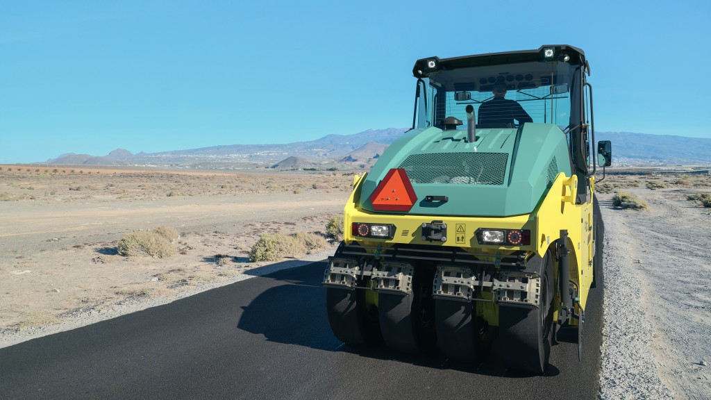 Ammann's modular, easy-load ballasting system enables the machine weight to be adjusted from 9 tonnes to 28 tonnes in a single hour with the help of only a forklift.