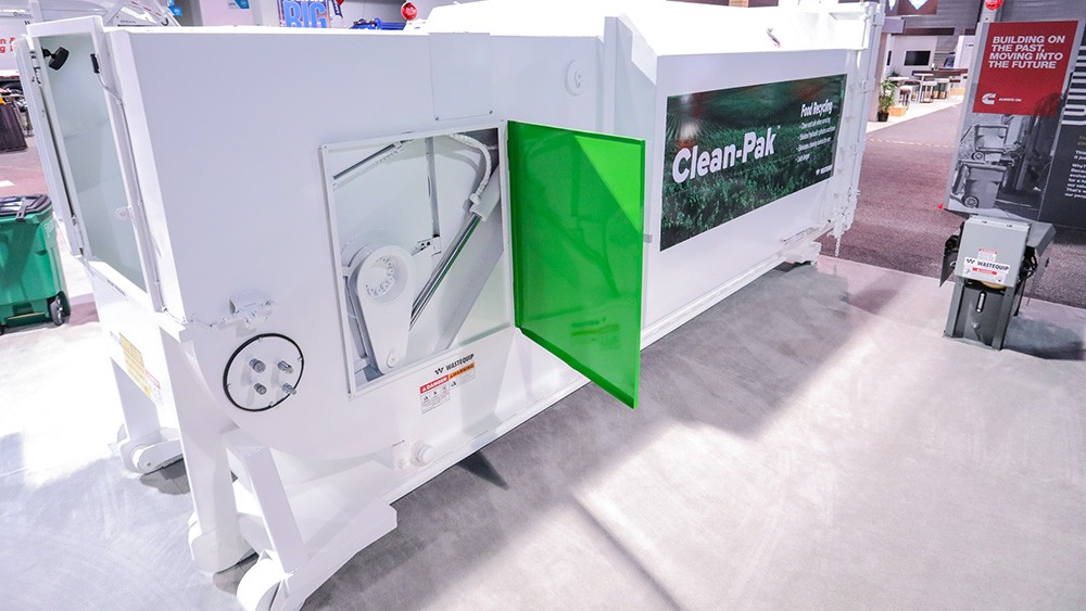 Clean-Pak self-contained compactors use a standard Wastequip 10HP tri-volt power unit and a patented compactor head to ensure effectiveness and power.