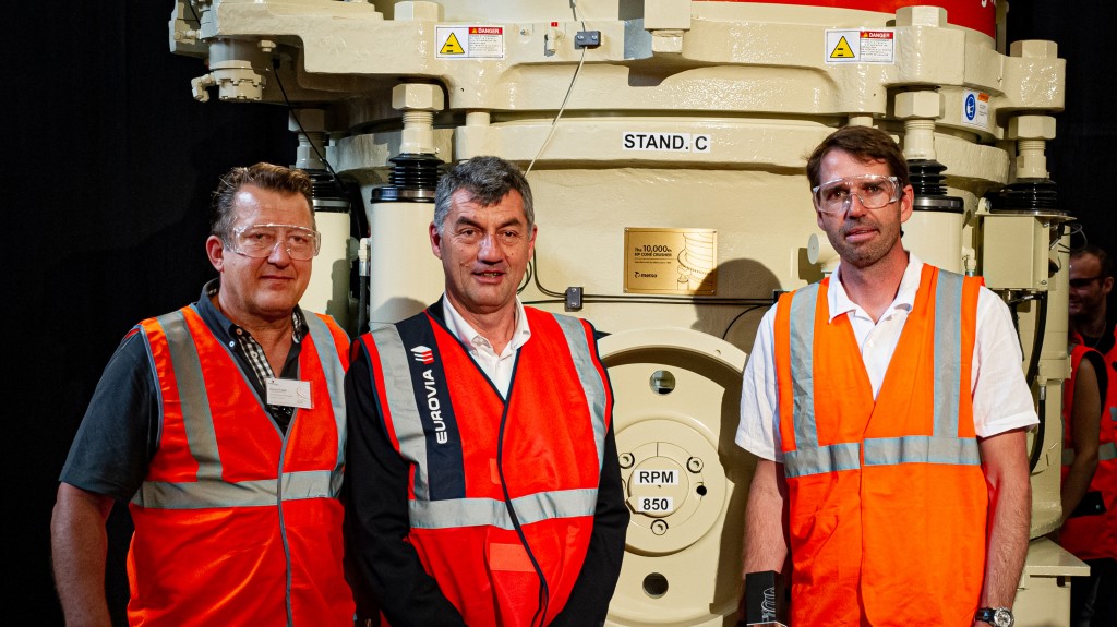 Eurovia, a subsidiary of the VINCI Group, received the 10,000th HP cone crusher today at Mâcon. From left Vincent Follet, Didier Thevenard and Eric Guelton.