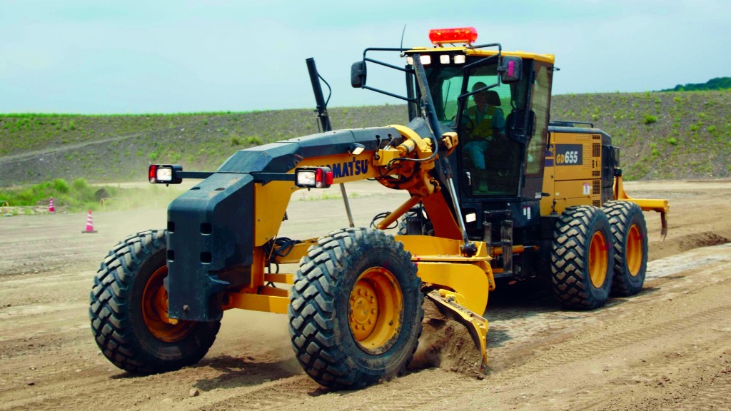 New controls and operator features for Komatsu motor grader