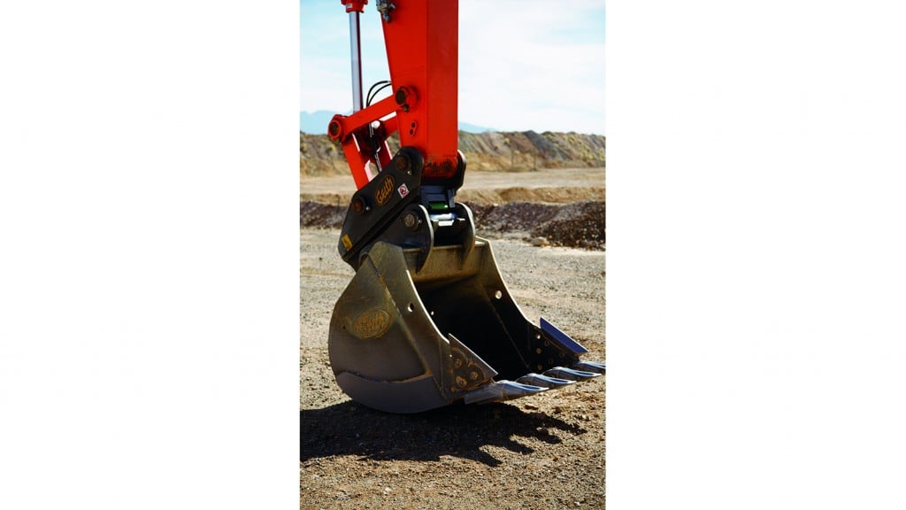 Make light work of demanding conditions with Geith heavy-duty buckets