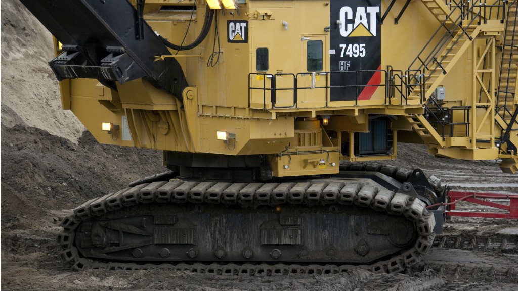 A new propel drive system on Caterpillar electric rope shovels allows drive shaft and tumbler replacement from the outboard side.