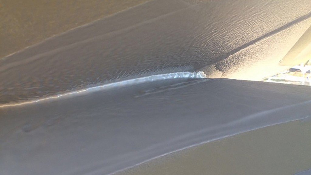 Fast-curing coating applies easily to angle tee pipeline pieces with the Sulzer Mixpac™ MixCoat™ system. Fast-curing coating applies easily to angle tee pipeline pieces with the Sulzer Mixpac™ MixCoat™ system.