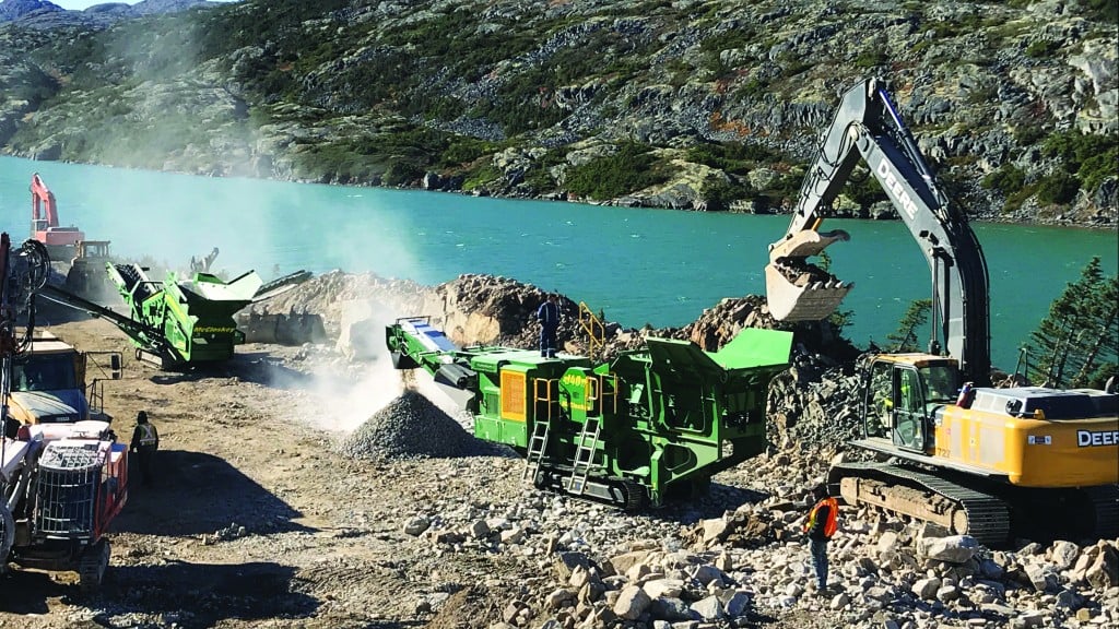 Canadian company makes ballast for railway on-site using McCloskey mobile crusher and screener