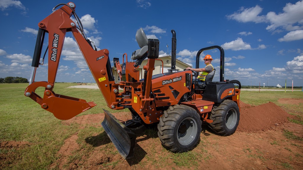 The RT80 trencher features a compact design that makes it ideal for heavy-duty trenching, vibratory plowing and microtrenching in confined urban and residential areas, where larger machines can't maneuver as freely.