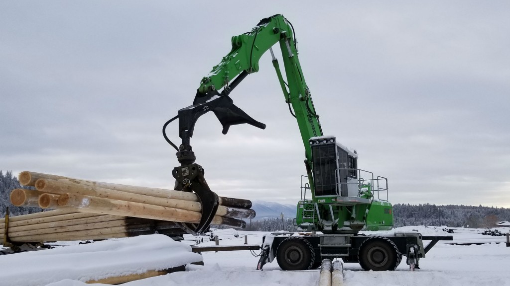 Sennebogen log handler lifts uptime for Stella-Jones