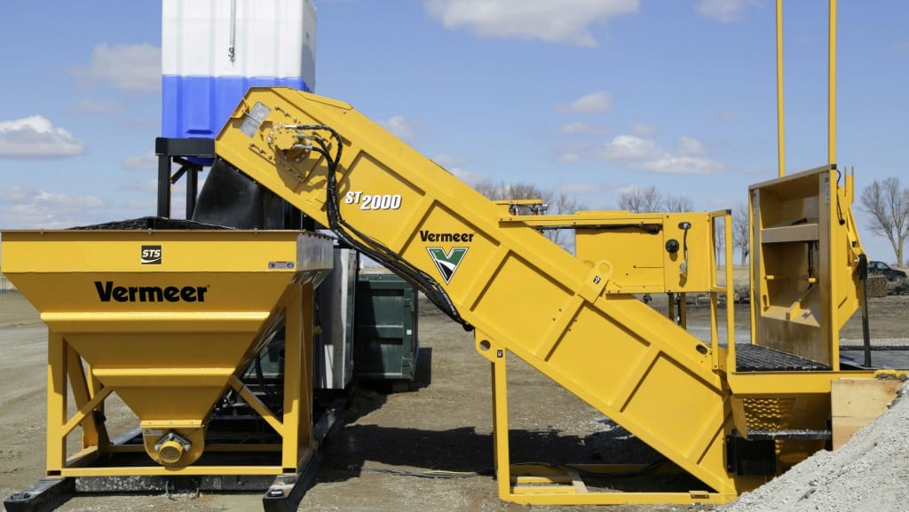 Modular mud reclaimers like Vermeer’s R250C can help cut water and additive usage for drilling operations.