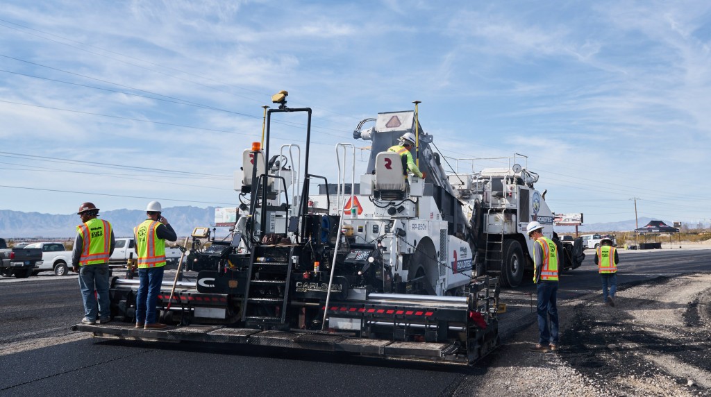 Thermal mapper working on a roadtec machine