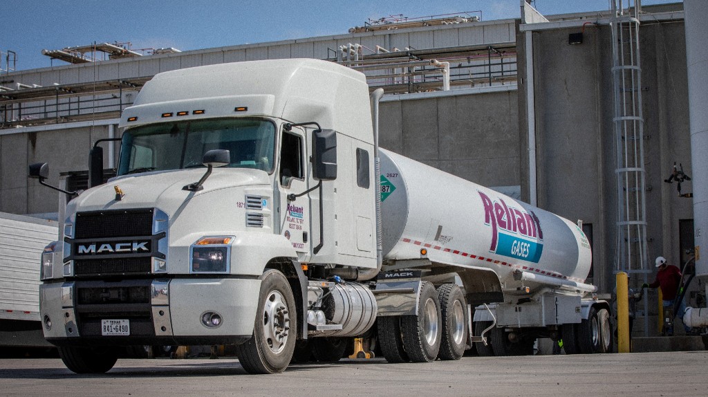 Watch Mack Anthem trucks haul dry ice in new RoadLife 2.0 episode