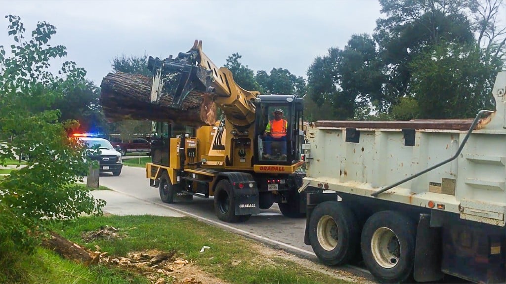 Fixed thumb grapple attachments effectively expand the capabilities of Gradall excavators in emergency applications after severe weather, as well as for routine job site cleanup and demolition.