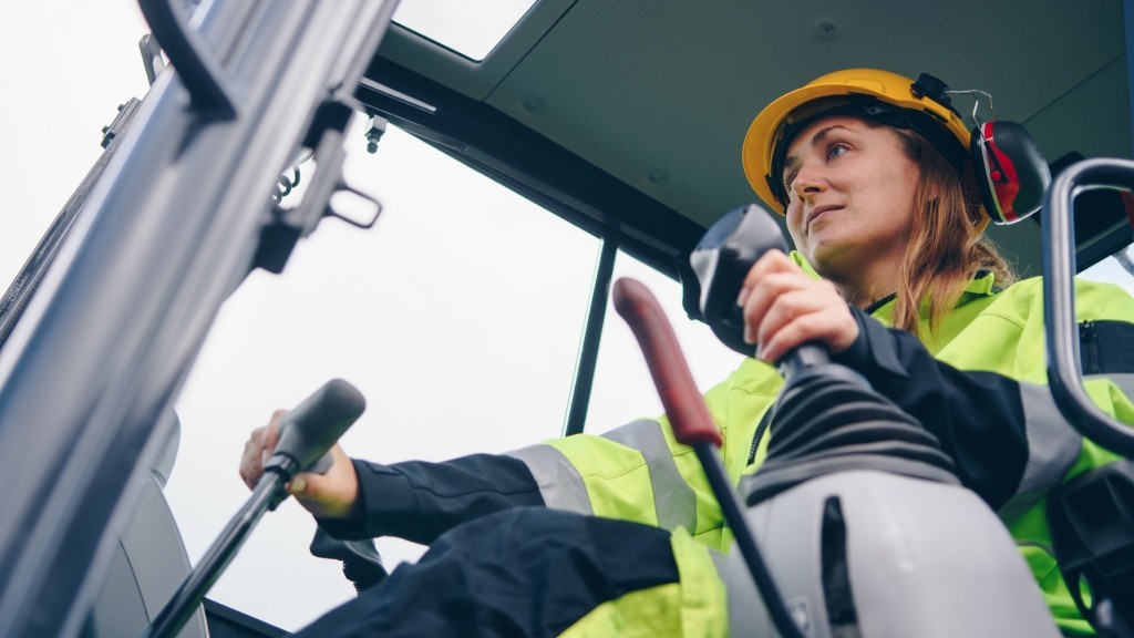 First-ever national strategy for supporting women in trades released by Canadian Apprenticeship Forum