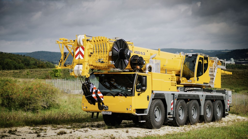 Liebherr LTM 1150-5.3 mobile crane in action