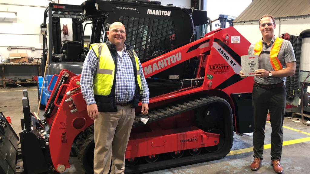 Leavitt Machinery awarded as Manitou's top performing dealer