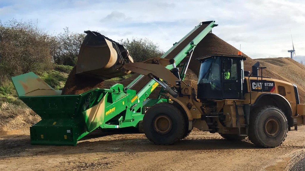 McCloskey unveils new mobile feeder stackers for multiple applications