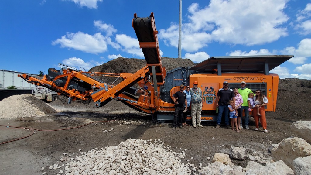 Rockster impactor contributes to sustainability in Hawaii through processing RAP, crushing coral