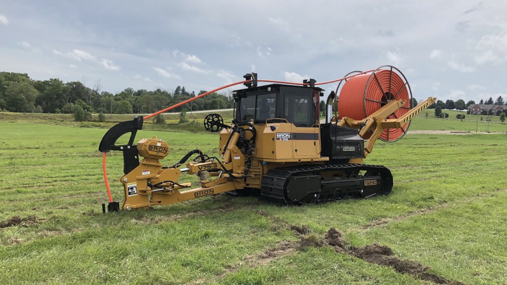 BRON utility track plow