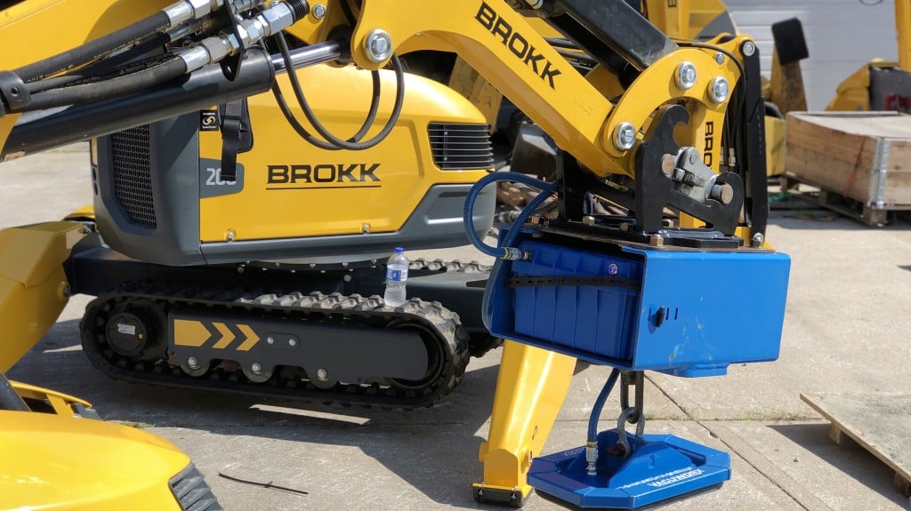 Brokk adds Vacuworx vacuum lifting attachments to North American lineup