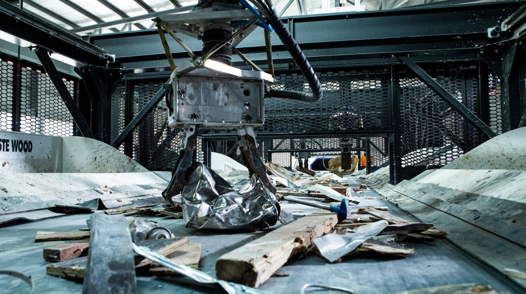 metals being sorted on a conveyor belt