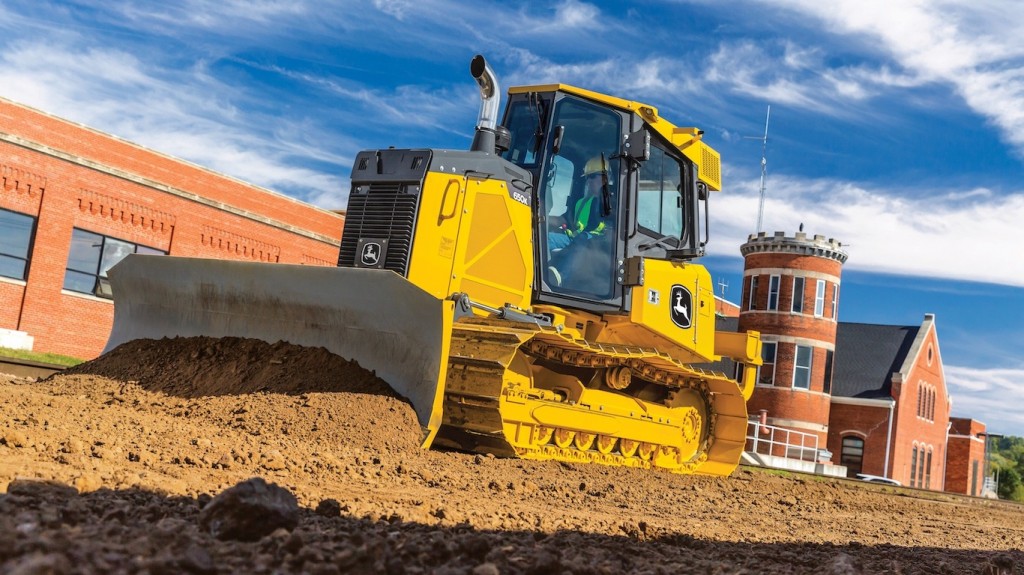 John Deere 650k crawler dozer in action