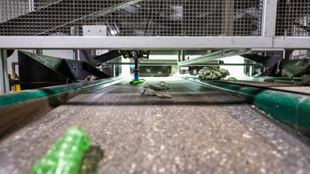 AMP Robotics sorting machine conveyor belt