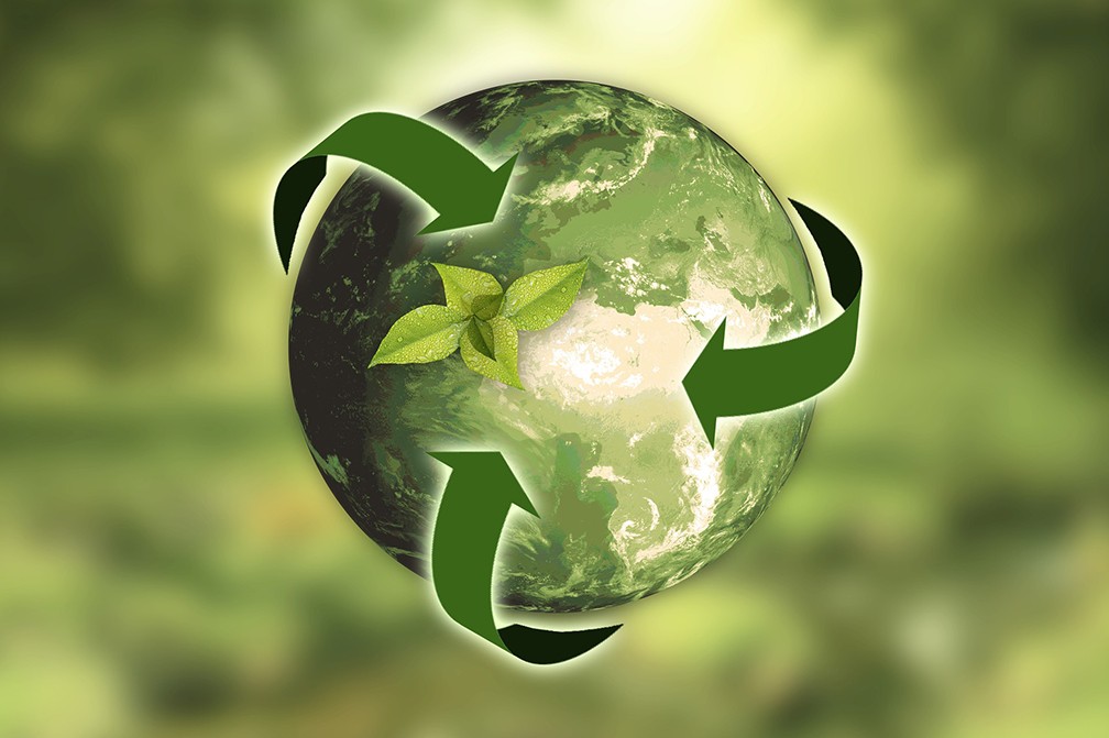Recycling globe