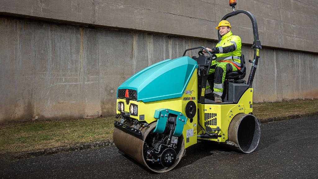 A light tandem roller on the job site