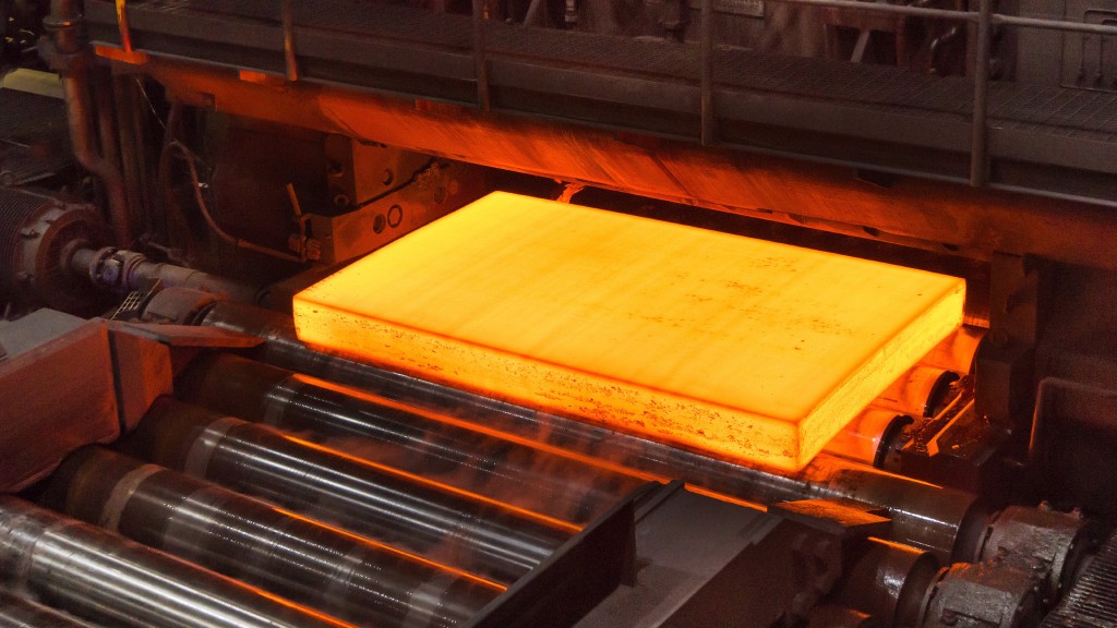 Hot steel on a smelting conveyor