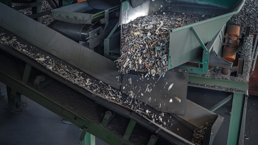 Aluminum going through the sorting circuit