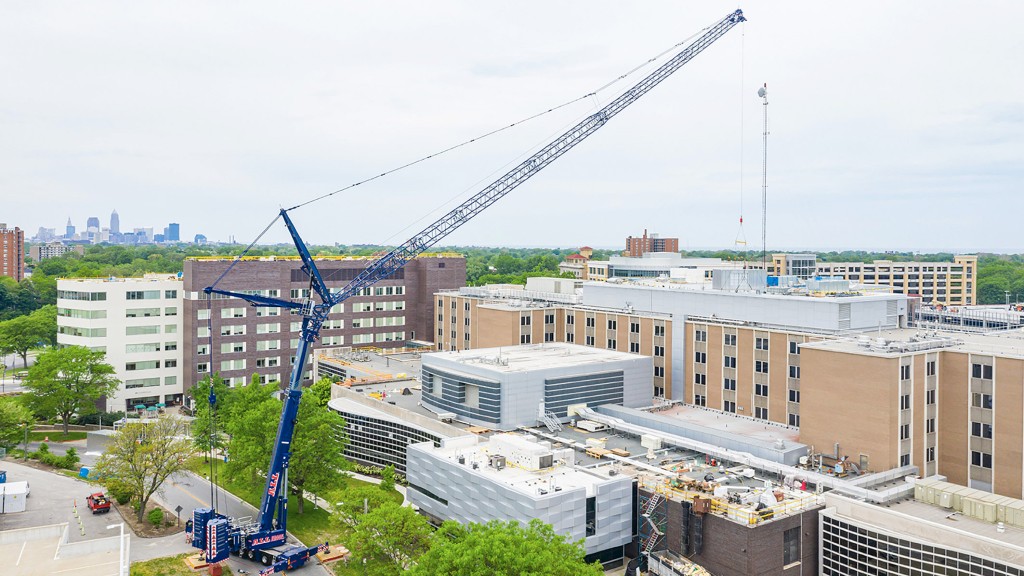 A LTM 1650-81 all-terrain crane on the job site