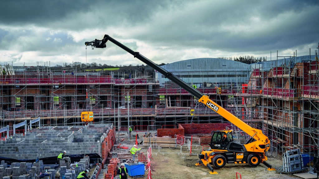 A rotating telescopic handler on the job site