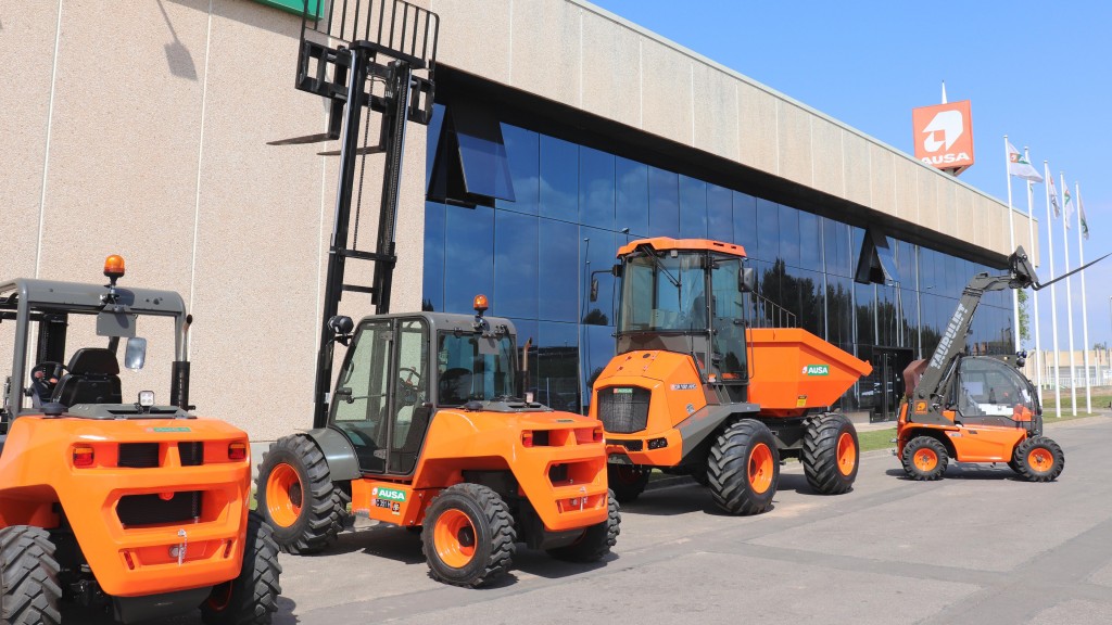 The AUSA headquarters with machines parked outside