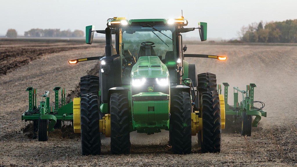 John Deere grows autonomous operation with new tractor launch
