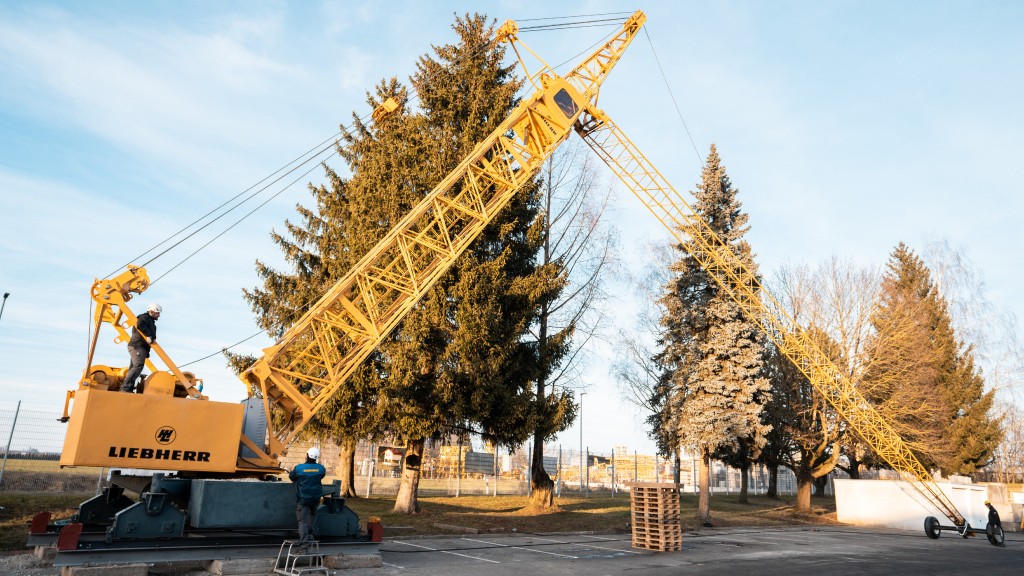 An erected vintage Liebherr tower crane