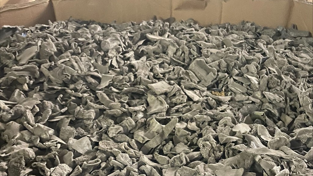 Feedstock material stored in a cardboard container