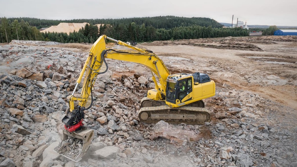 Rototilt updates company's largest tiltrotator with pressure-compensated hydraulics